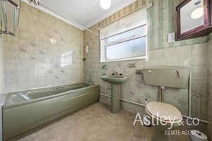 bathroom- click for photo gallery
